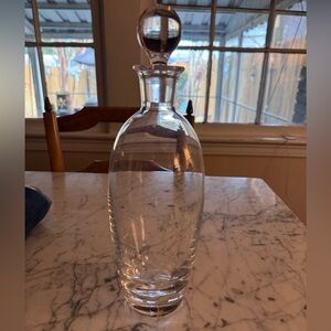 Waterford Robert Mondavi wine decanter, like new, 12 inches tall
